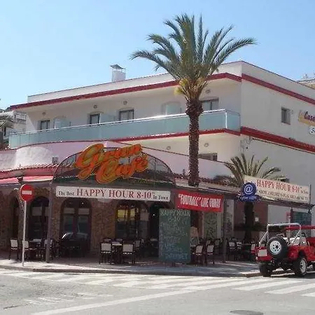 Casablanca - Adults Only Калелья
