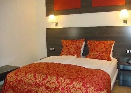 Casablanca - Adults Only Калелья