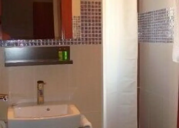 Casablanca - Adults Only Калелья